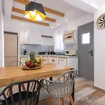 Naxian Sunset Villa *