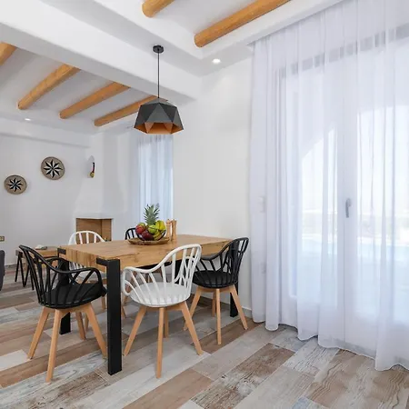 Willa Naxian Sunset *